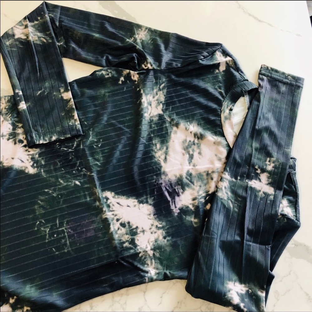 Stellar Tie Dye Dress- Long Sleeve- NWT - Picture 6 of 7